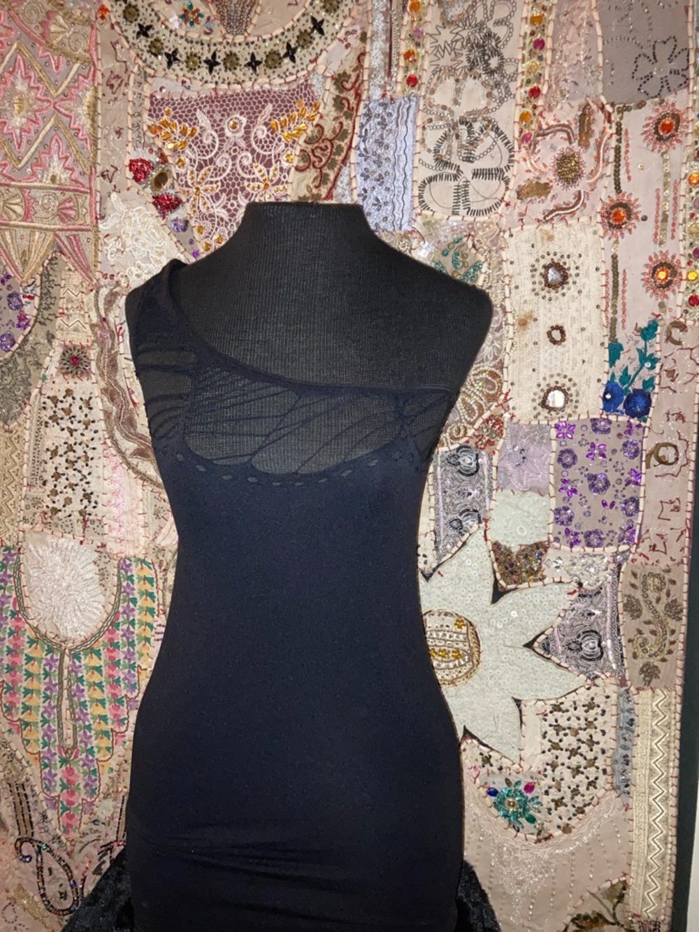 Source Unknown Black One-Shoulder Sheer Mesh Accent Top